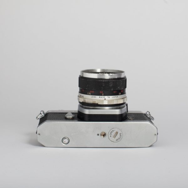 Pentax Spotmatic F with 50mm F 2 Mamiya Sekor Lens Online now