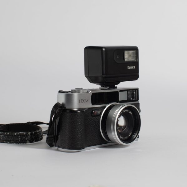 Konica Hexar Silver with 35mm f2.0 Lens and Konica HX-14 Auto Flash For Sale